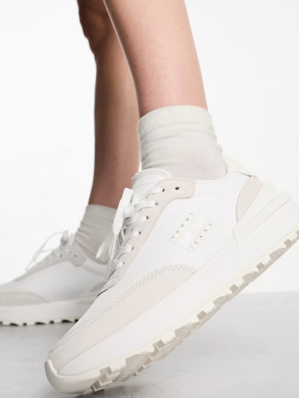 Tommy Hilfiger Women's White and Cream Low-Top Sneakers